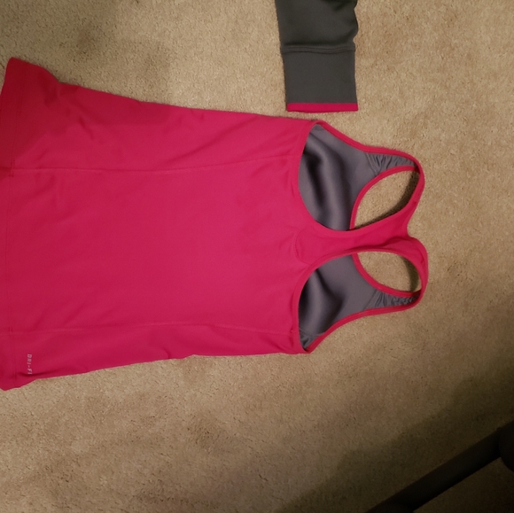 Nike Dri-Fit Top Bundle - Picture 2 of 9